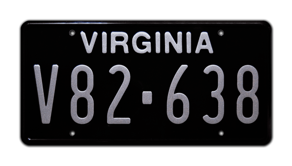 V82-638 prop plate television memorabilia from The Vampire Diaries starring Nina Dobrev