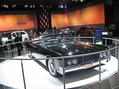 QSV-11427 license plate on the 1965 Lincoln Continental from Entourage opening credits