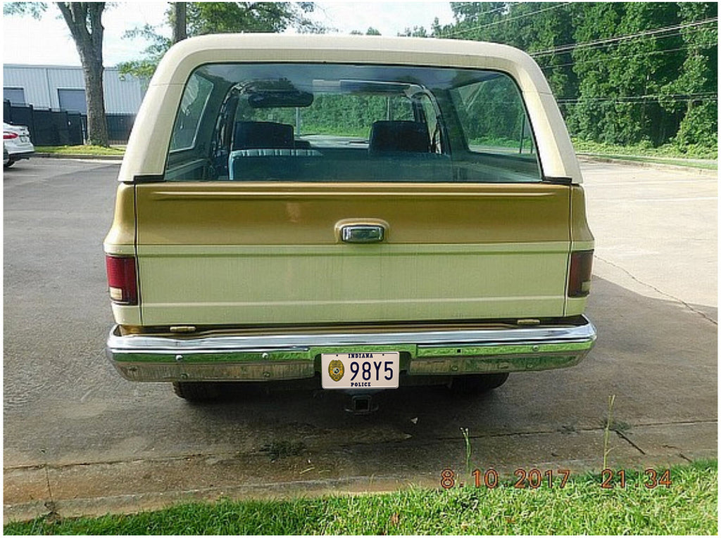 98Y5 license plate on Chief Hopper's Police K5 Blazer from Stranger Things