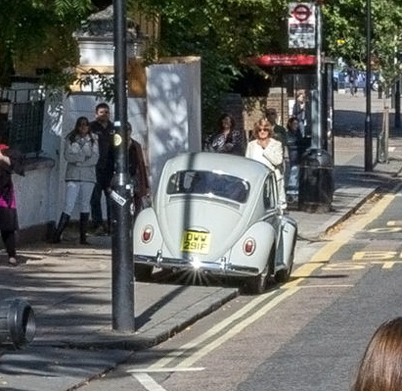 DWW 29IF license plate on the White Volkswagen Beetle from Doctor Who season 9 promo shoot